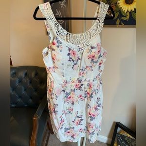 Summer Floral Sundress With Lace & Padded Cups